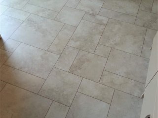 Karndean Art Select (colour LM03 Alderney Limestone) Karndean Art Select flooring