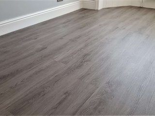 Distinctive - New Frontier (colour Silver Oak) Distinctive LVT flooring