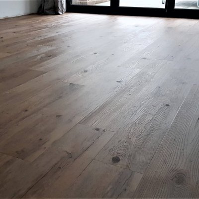 Distinctive LVT