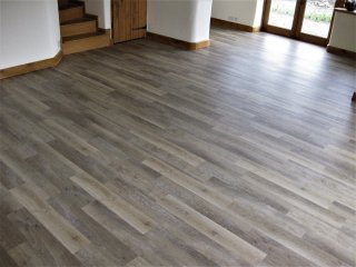 Karndean Knight Tile (colour KP99 Lime Washed Oak) Karndean LVT