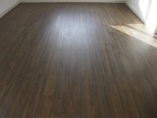 Karndean Knight Tile (colour KP102 Mid Brushed Oak) Karndean LVT