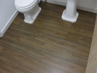Karndean Knight Tile (colour KP102 Mid Brushed Oak) Karndean LVT