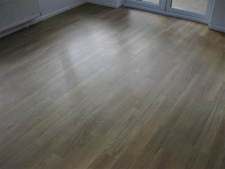 Amtico Spacia LVT 4" x 36" (colour Pale Ash) Amtico Spacia LVT