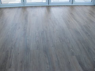 Vusta Vitesse (colour European Walnut) Vusta LVT