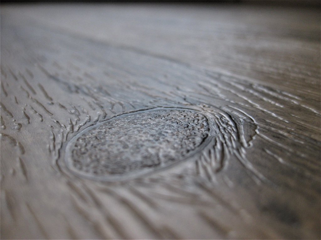 Distinctive LVT (close up)