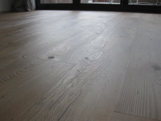 Distinctive Flooring LVT (colour Roma) Distinctive LVT