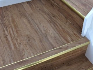 Karndean Da Vinci (colour English Elm RP51) Karndean Specialist